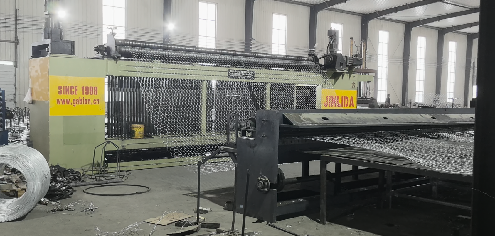 บล็อกบริษัทล่าสุดเกี่ยวกับ เหตุใดแผนการขยายกิจการจึงบีบให้โรงงานต้องพิจารณาความยืดหยุ่นของเครื่องจักรทำเข่งหินใหม่