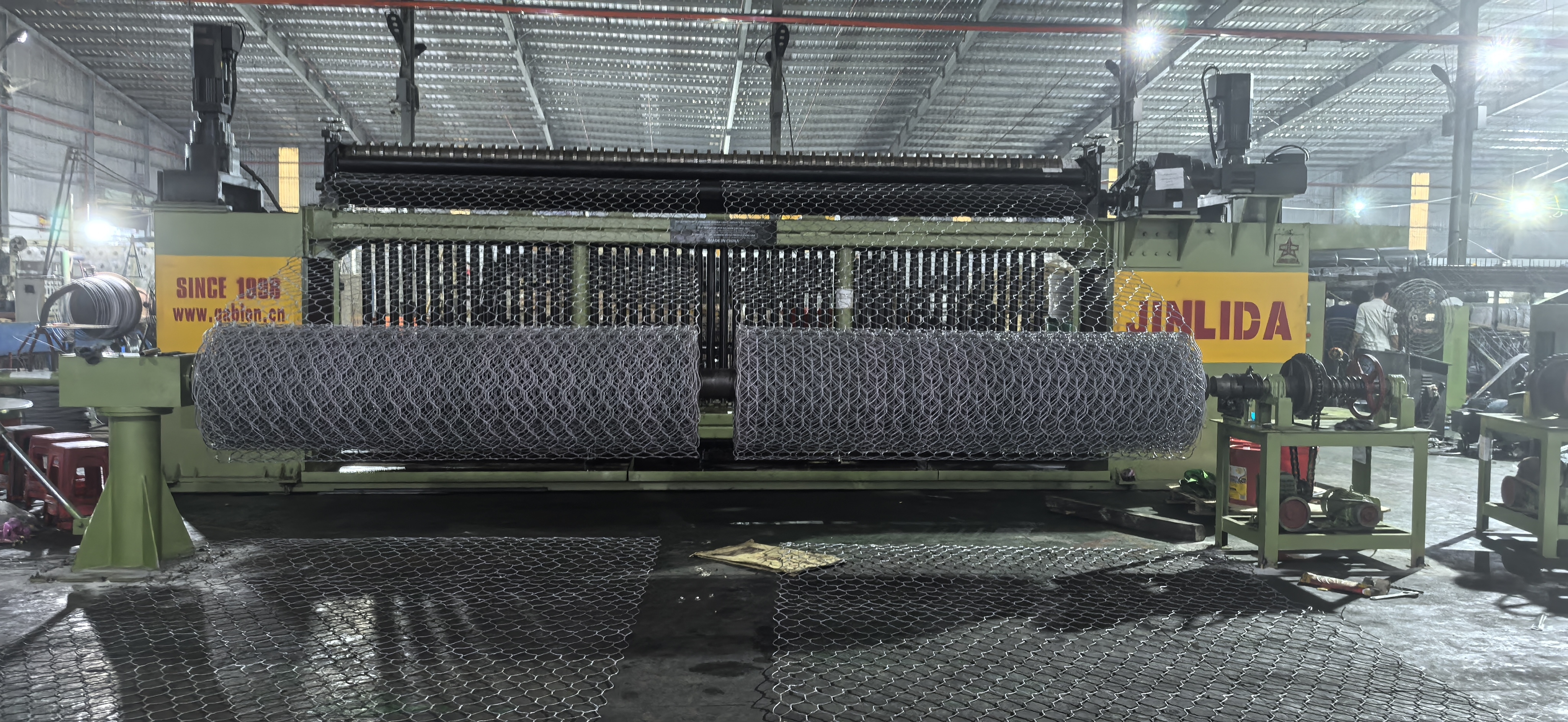 บล็อกบริษัทล่าสุดเกี่ยวกับ เหตุใดเครื่อง Gabion Mesh บางเครื่องจึงทำงานได้ดีในตอนแรก แต่ล้มเหลวในภายหลัง