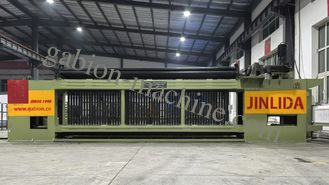 อัตโนมัติ Gabion เครื่องกับ servo-driven เครื่องทํา Mesh ความแม่นยํา 5.3m ความกว้างสูงสุด