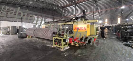 ซื้อ เครื่องทำตาข่ายเกเบี้ยน CNC เครื่องแบบสำหรับการผลิตตาข่ายกล่องเกเบี้ยนเรียบร้อย การผลิตออนไลน์