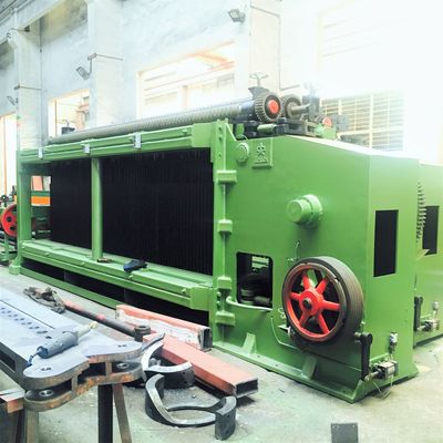 ซื้อ 1.6mm 4300mm Hexagonal Wire Netting Machine สำหรับการป้องกันน้ำท่วม การผลิตออนไลน์