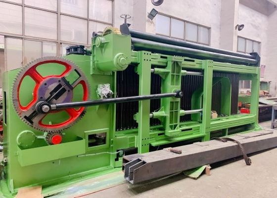 ซื้อ PLC Control 100 * 120mm Gabion Mesh Machine พร้อม Overload Protect Clutch 2.6mm Wire การผลิตออนไลน์